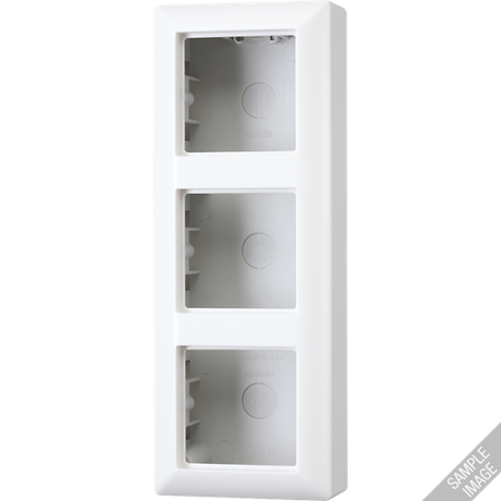 Коробка для накладного монтажа 3-я с негорючим основанием, в комплекте рамкой установки устройств и накладок серии A горизонтальной/вертикальной Серия- AS500 Материал- дуропласт Цвет- мокко - AS583AMO JUNG