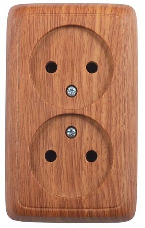 Розетка двойная наружная с изоляционной пластиной дуб - РА16-143-05 HEGEL