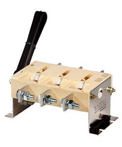 Электротехник ВР32-37 А 70220-00 УХЛ3 400А несъёмная боковая рукоятка 3-х полюс на два направления IP00 выключатель-разъединитель | ET006532