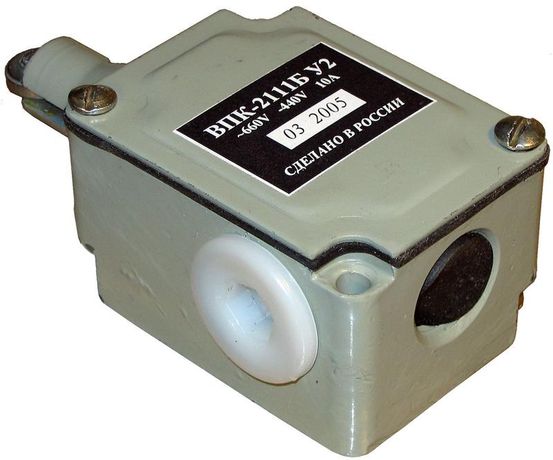 Выключатель путевой конечный ВПК-2111Б У2 1НО+1НЗ 10А IP67 толкатель с роликом Реле и Автоматика A8014-80085169