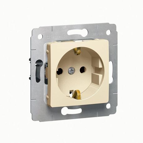 Розетка 1-м СП Cariva 16А IP20 2P+E защ. шторки немецк. стандарт винтов. клеммы механизм сл. кость (DIY-упак.) Leg 695917 Legrand