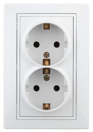 Розетка 2-м СП Plano 1-208-01 16А IP20 250В 2х2P+E Schuko защ. шторки бел. Intro Б0035339 ЭРА