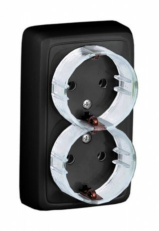 Розетка открытой установки, двухместная, с заземляющим контактом, со шторками, изолирующей пластиной, цвет черный | РА16-184-08 HEGEL