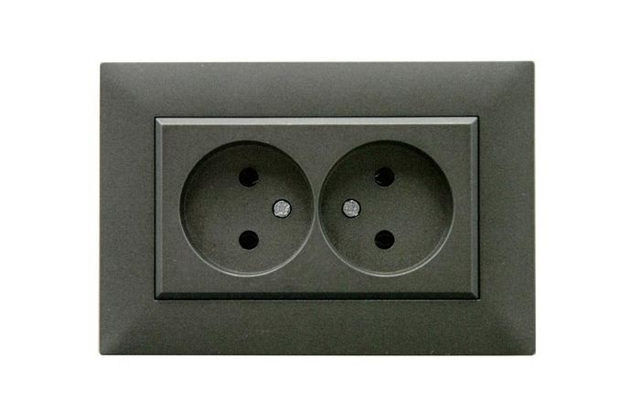 Розетка 2-я Karea RIZZ STAR без заземл. дым. металлик Makel 88050017