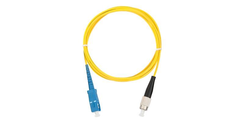 Шнур волоконно-оптический переходной одномод. 9/125мкм стандарта OS2 SC/UPC-FC/UPC одинар. LSZH нг(A)-HFLTx 2мм желт. 2м NIKOMAX NMF-PC1S2C2-SCU-FCU-002