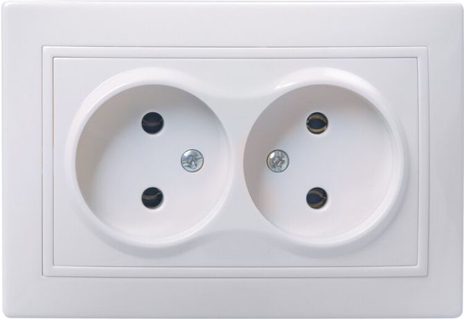 Розетка 2-местная без заземляющего контакта и защитной шторки 10А керамика КВАРТА белая IEK (РС12-2-КБ ) - ERK20-K01-10-K