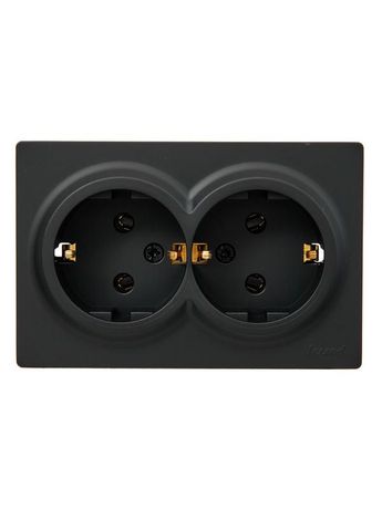 Розетка 2-м ОП LETO с заземл. закрытый корпус ПБТ черн. бархат LEZARD 752-4200-127B
