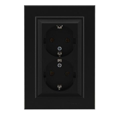 Розетка двойная с заземления Karea черн. Makel 56054082