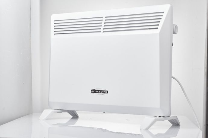 Конвектор электрический AC Electric ACE/CMM-1500 Х-образный ТЭН, настенный кронштейн и ножки в комплекте - НС-1166345 Ballu AC Electric арт. НС-1166345