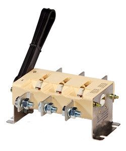 Рубильник ВР32-35А70220-00 УХЛ3 250А несъёмная боковая рукоятка 3-х полюсный на два направления IP00 - 00000516909 Электротехник ET516909