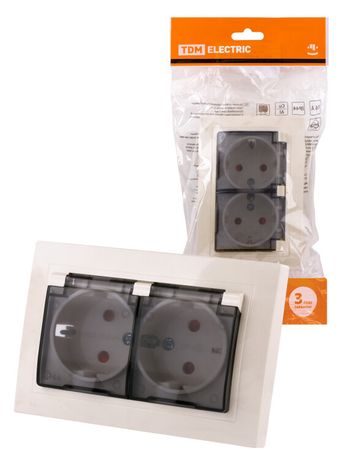 Розетка двойная 2П+З с защ. шт. и прозрачной крышкой 16А 250В IP44 сл. кость "Таймыр" | SQ1814-0177 TDM