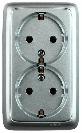 Розетка двойная наружная с заземлением шторками изолирующей пластиной (стакан) серебро - РА16-184-06 HEGEL