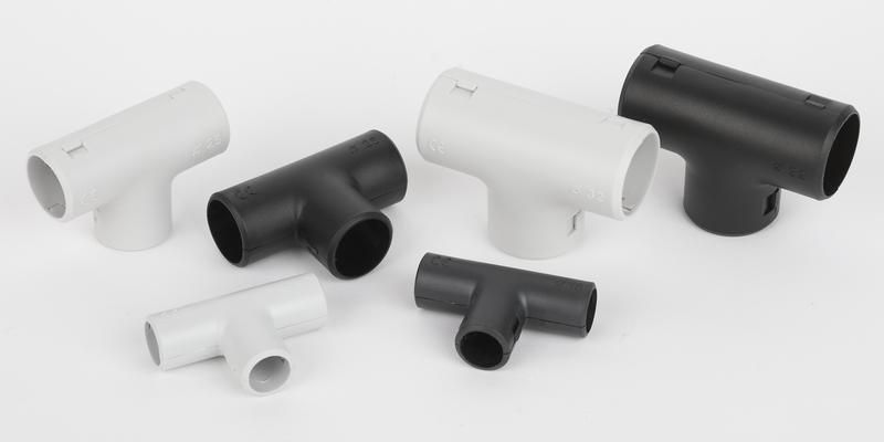 Тройник соединительный для трубы 32мм разъемный черн. Ruvinil Т01232Ч TYCO