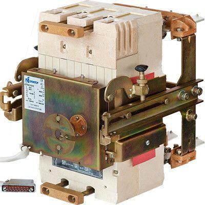 Выключатель автоматический 3п 630А А3794С УХЛ3 690В выдвижн. ручн. дистанц. привод Контактор 1026540 Legrand