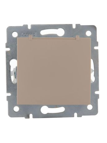 Розетка 1-м СП Karina с заземл. крышкой керамика механизм крем. LEZARD 707-0388-123