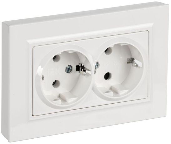 Розетка 2-м СП BRITE РСПл12-3-БрБ 16А в сборе с заземл. без защ. шторок плоская бел. IEK BR-R27-16-K01-F