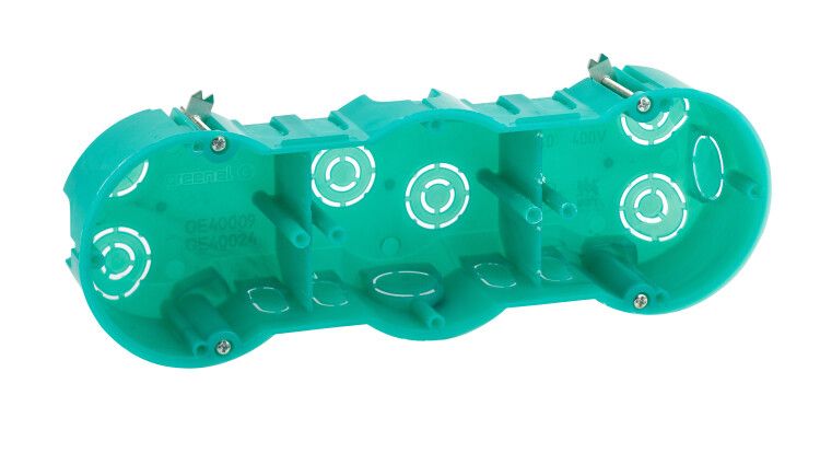 Коробка установочная КУП 3-х местная 212х70х45мм для полых стен саморез. метал. лапки IP20 KUP-3-70-45 ЭРА Б0051422