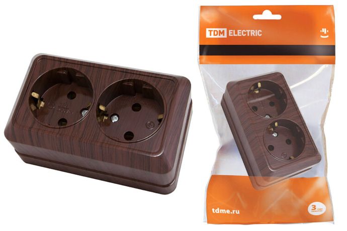 Розетка двойная 2П+3 открытой установки IP20 16А 250В (керамика) бук "Ладога" | SQ1801-0313 TDM