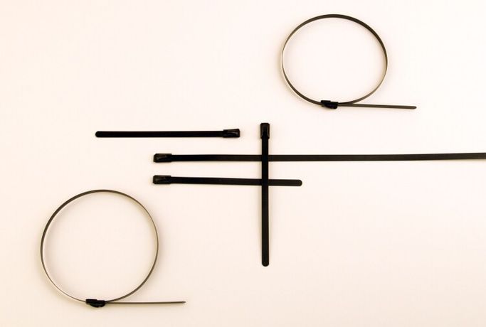 Хомут 12х680 сталь ANSI 316 с EP покрытием (уп.50шт) DKC 311268EP ДКС