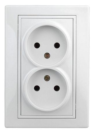 Розетка 2-м СП Plano 1-204-01 16А IP20 250В 2х2P бел. Intro Б0027613 ЭРА