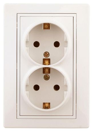 Розетка 2-м СП Plano 1-205-02 16А IP20 250В 2х2P+E Schuko сл. кость Intro Б0027616 ЭРА