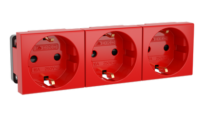 Тройная розетка Viva красная | 45013 DKC ДКС