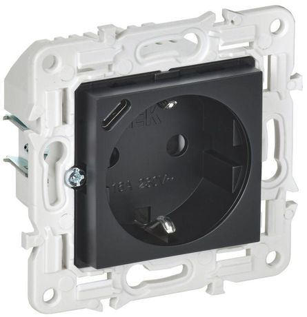 Розетка SKANDY 18Вт 16А с заземл. защ. шторки USB C SK-R17Bl черн. IEK SK-R14-16-U14-018-K02