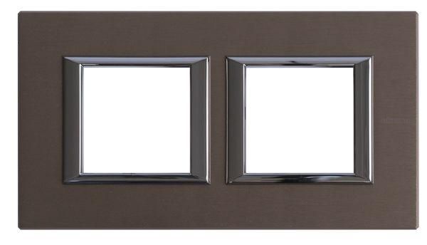 Рамка 2х2мод. Axolute 71мм прямоугол. горизонт. бронза Leg BTC HA4802M2HBR Legrand