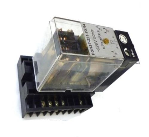 Реле промежуточное РЭП-37-221 220/230В AC 2/3 0.15…2с задн. присоед. ВНИИР A8120-77971901