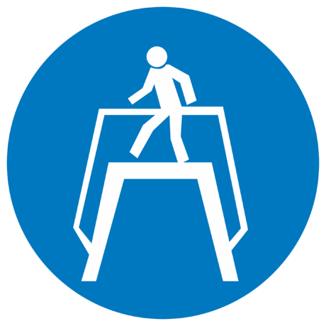 Знак M 12 "Переходить по надземному переходу" ф200 мм, пластик ГОСТ Р 12.4.026-2001 | pn-m-12 EKF