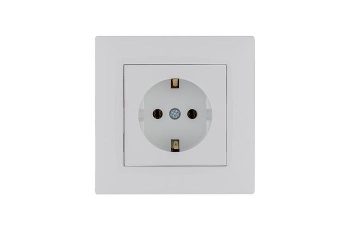 Розетка 1-м Karea RIZZ с заземл. бел. Makel 88001028