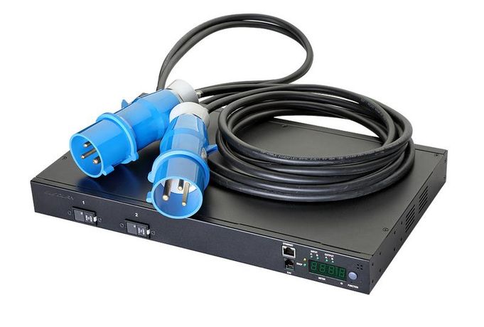 Блок АВР горизонт., 1U 230 В, 32 А, 7,4 кВА, розетки (10) C13/вилки (2) IEC 309 A 2P+E шнур 3 м. | 60A-65-80-05BL Eurolan
