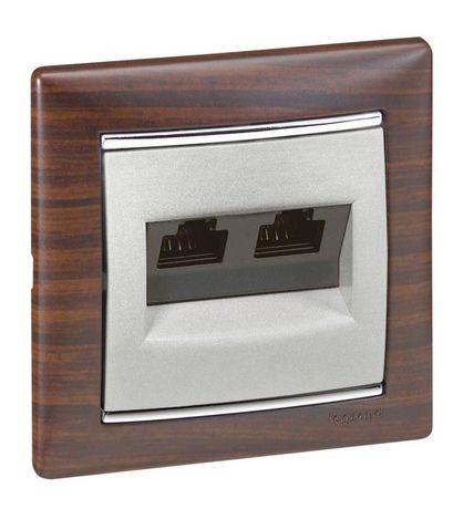 Механизм розетки комп. 2-м СП Valena RJ45 + CAT.5E UTP алюм. Leg 770239 Legrand