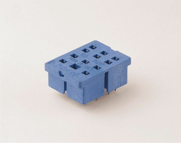 Розетка для монтажа на плате применения с 55.33, Поставляется Металлической клипсой-держателем 094.51 - 9413SMA FINDER 94.13SMA