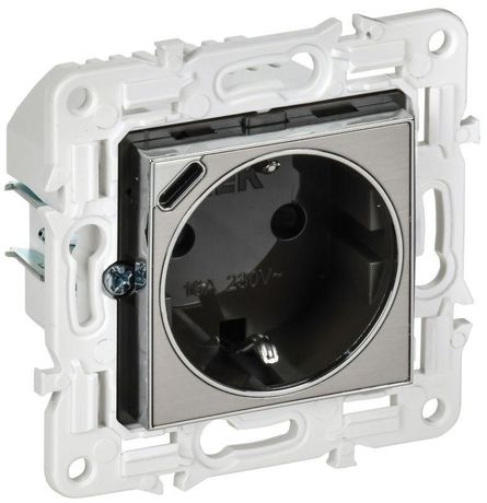 Розетка SKANDY 18Вт 16А с заземл. защ. шторки USB C SK-R17N никель IEK SK-R14-16-U14-018-K50