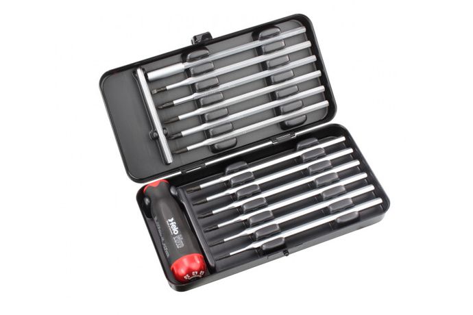 Отвертка c регулировкой крутящего момента Серия Nm 3,0-5,4 с набором насадок 12 шт в кейсе plus/minus | 10099816 Felo