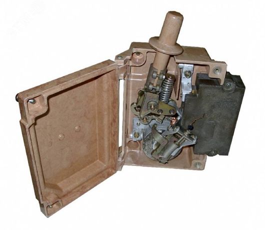 АВ-8А-1, I уставки 650А автоматический выключатель .01 - 102813240.01 ЧЭАЗ