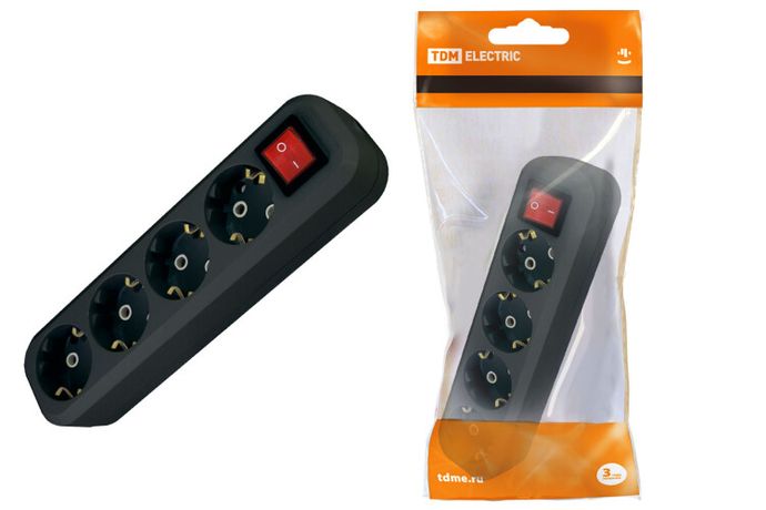 Колодка розеточная 4 гнезда 2П+3 c выключателем 16А 250В черная | SQ1806-0118 TDM