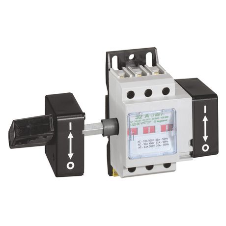 Выключатель трехполюсный 32А, боковой привод - 022505 Legrand