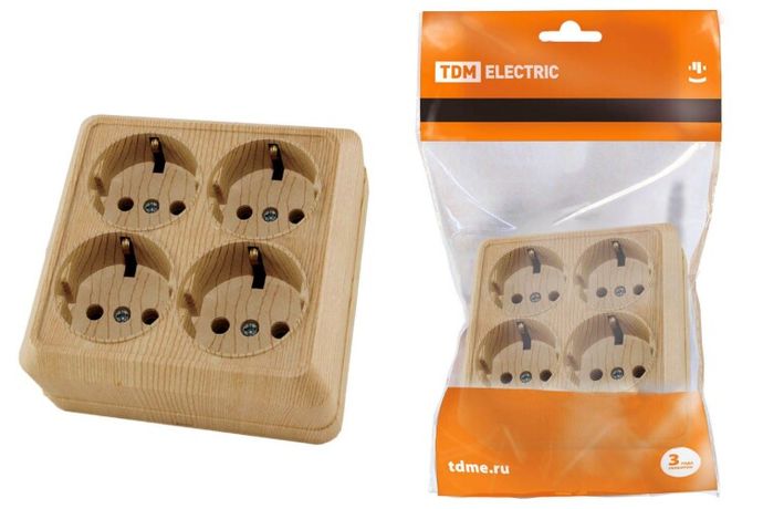 Розетка четырехместная 2П+3 открытой установки IP20 16A сосна "Ладога" | SQ1801-0422 TDM