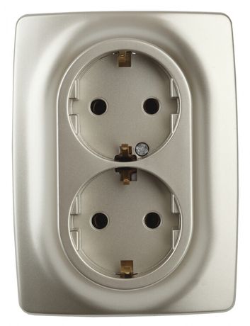 Розетка однофазная двойная скрытого монтажа, в рамку с заземлением со шторками шампань 16А 250В IP20 автоматические (безвинтовые) зажимы 12-2108-04 Эра 12 - Б0036445