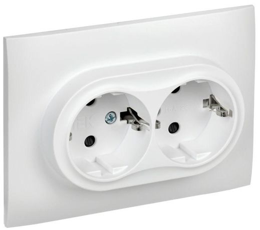 Розетка 2-м SKANDY 16А с заземл. защ. шторки в сборе SK-R07W арктич. бел. IEK SK-R24-16-K01-F