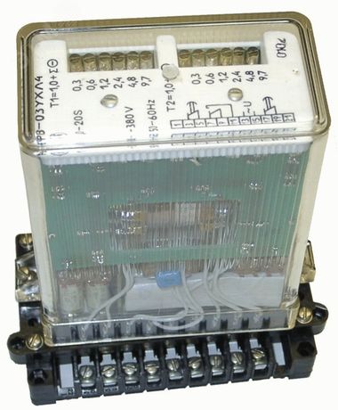 Реле времени РВ-03 УХЛ4 ~380В в.в. 0,15-3с переднее присоединение - 260070441.01 ЧЭАЗ