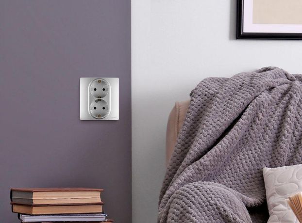 Розетка двойная с заземлением - Legrand Inspiria со шторками в сборе 16А 250В безвинтовые зажимы алюминий | 673757