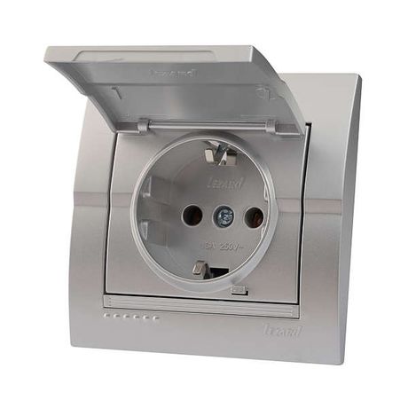 Розетка 1-м СП Deriy с заземл. защ. крышкой бакелит серебр. метал. LEZARD 702-2828-123B