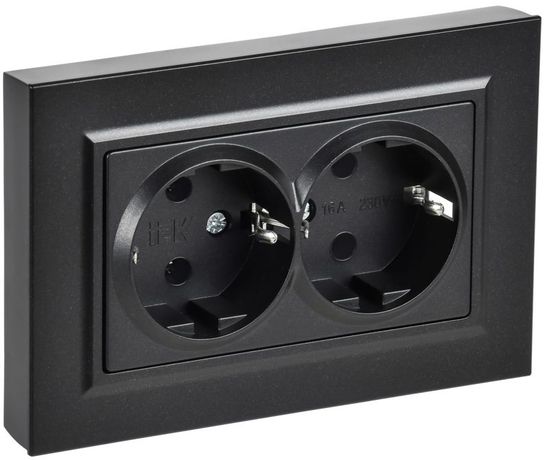 Розетка 2-м СП BRITE РСПл12-3-БрЧ 16А в сборе с заземл. без защ. шторок плоская черн. IEK BR-R27-16-K02-F