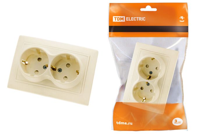 Розетка двойная 2П+З с защитными шторками 16А 250В слоновая кость ''Таймыр'' - SQ1814-0118 TDM