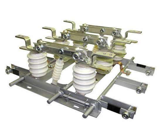 Разъединитель РВЗ-10/1000-III УХЛ3 с приводом ПР-10 EKF Stingray | rvz-10-1000-IIIz