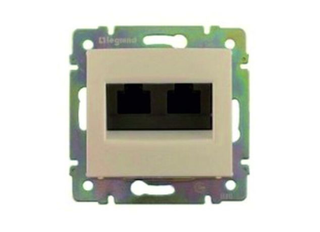 Механизм розетки информ. 2-м СП Valena RJ45 + 6 UTP сл. кость Leg 774147 Legrand