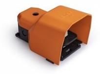 Педаль с защитной крышкой две скорости (2x(1НО+1НЗ)) (с возм. подкл. аксессуаров) оранж. EMAS PDKA11GX20T